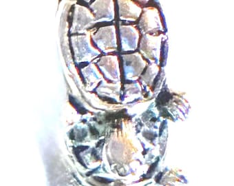1 Tie clasp 2 Turtles Mating