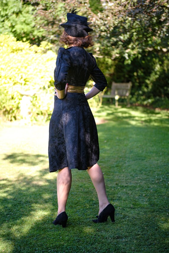 Stunning original vintage 1940s black floral broc… - image 3