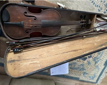 Antonius Stradivarius Cremonensis Faciebat Anno 17 Violin 4 Bows Wood Case