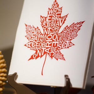 Sticker feuille d'érable canadienne typographique ciel lointain