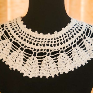 Vintage RBG STyle White Hand Crochet Collar