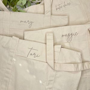 Brautjungfer Geschenk Tasche, gestickte Tasche, Brautjungferngeschenke, Abschlussfeier, Geschenke für Mutter, personalisierte Geschenke, Pool-Tasche, Strandtasche, Abschlussgeschenk
