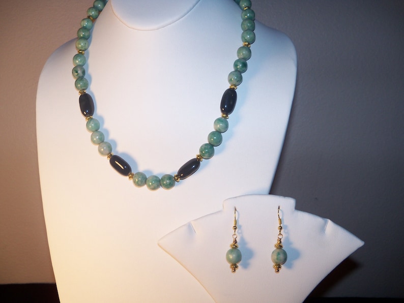 201412 A Beautiful Qinghai Jade and Black Ceramic Necklace.