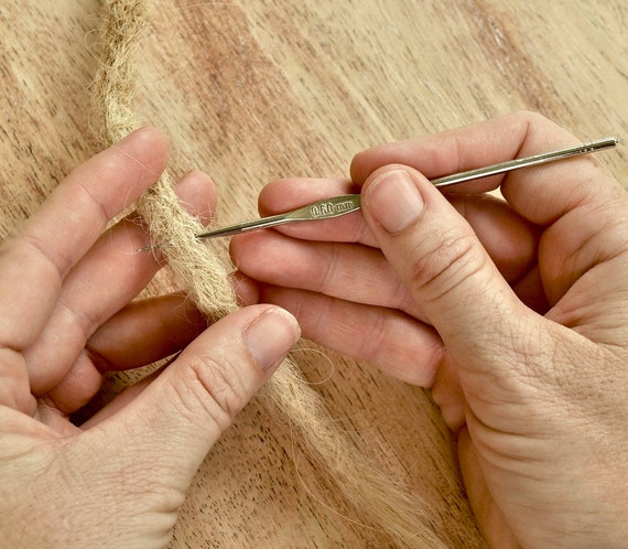 Stainless Steel 0.6mm Crochet Hook, 1 Pack, Small Crochet Hook