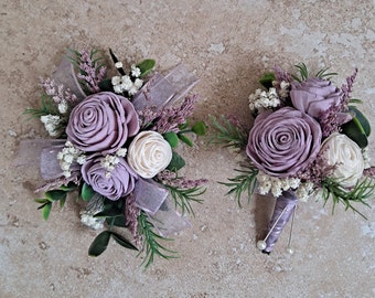 Wedding Lavender and White Wrist Corsage, Lavender Prom Boutonniere, Pin On Corsage, Bridesmaid Wrist Corsage, Sola Buttonhole