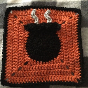 CROCHET PATTERN - Halloween Square - Cauldron - PATTERN