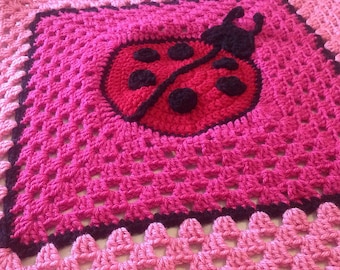 CROCHET PATTERN - Crochet Ladybug Granny Square Blanket - PATTERN