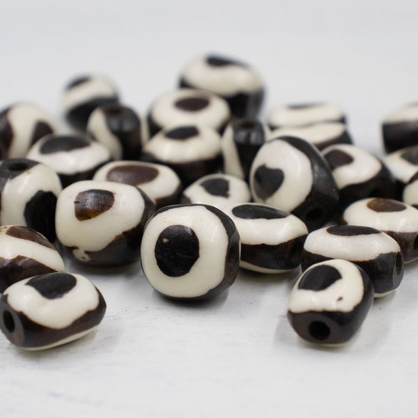 Set of 30 Inverted Eye Batik Bone Beads | White Black Bone Beads | Jewelry Supplies | Natural Beads