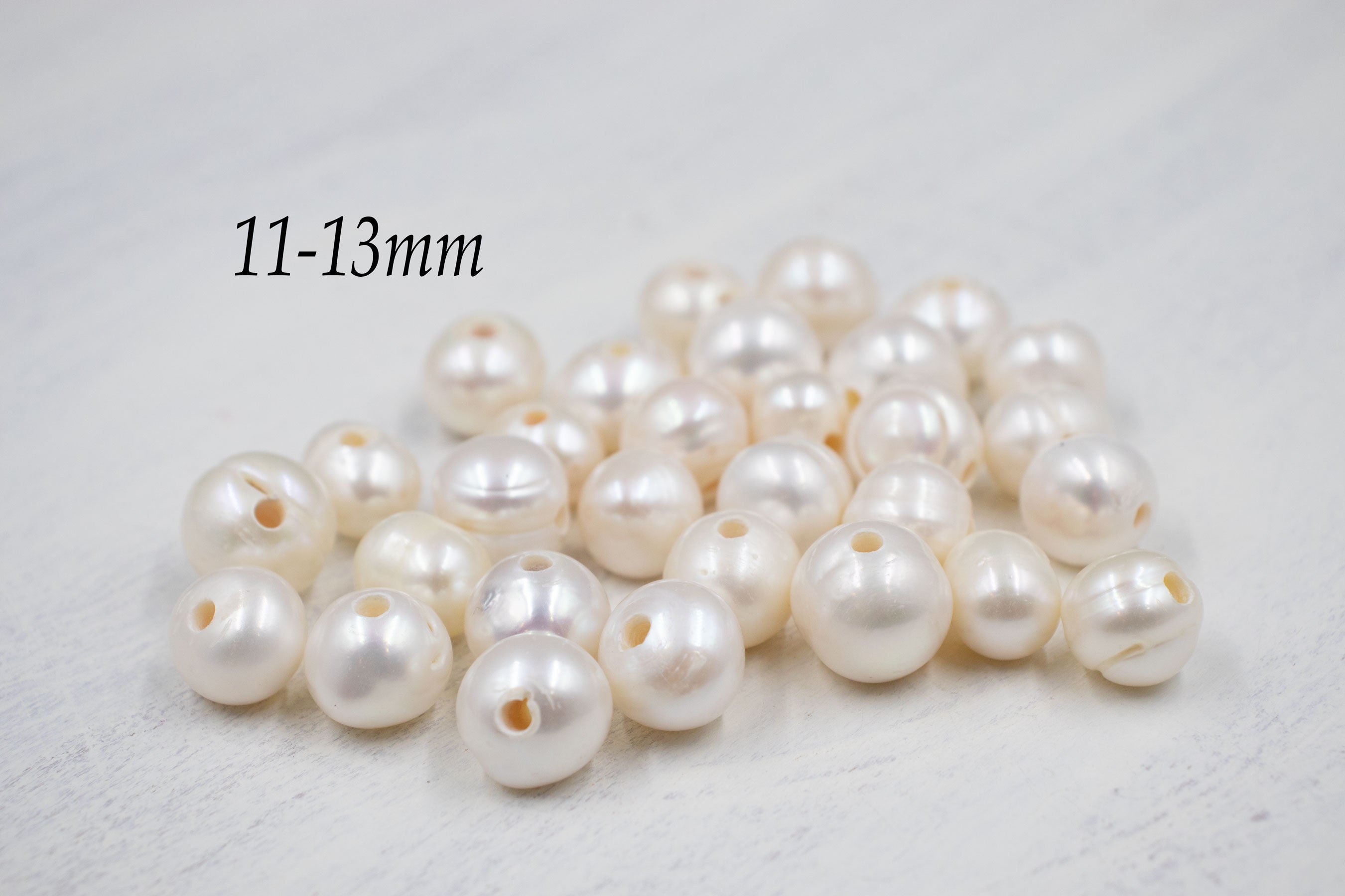  Natural Pearl Beads Natural Oval Freshwater Cultured White  Pearl Loose Beads Quality Level AAA for Jewelry Making Charms Necklace as  Gift 5-6 mm 14.2 inches (2 Strands)