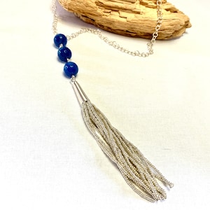 Agate and Silver pendant, Long pendant necklace, Long seeds tassel