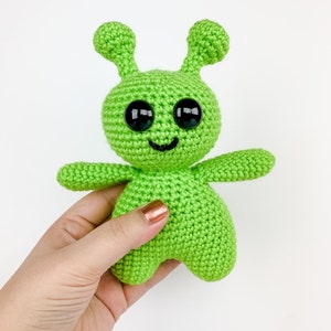 Crochet Alien Amigurumi Pattern