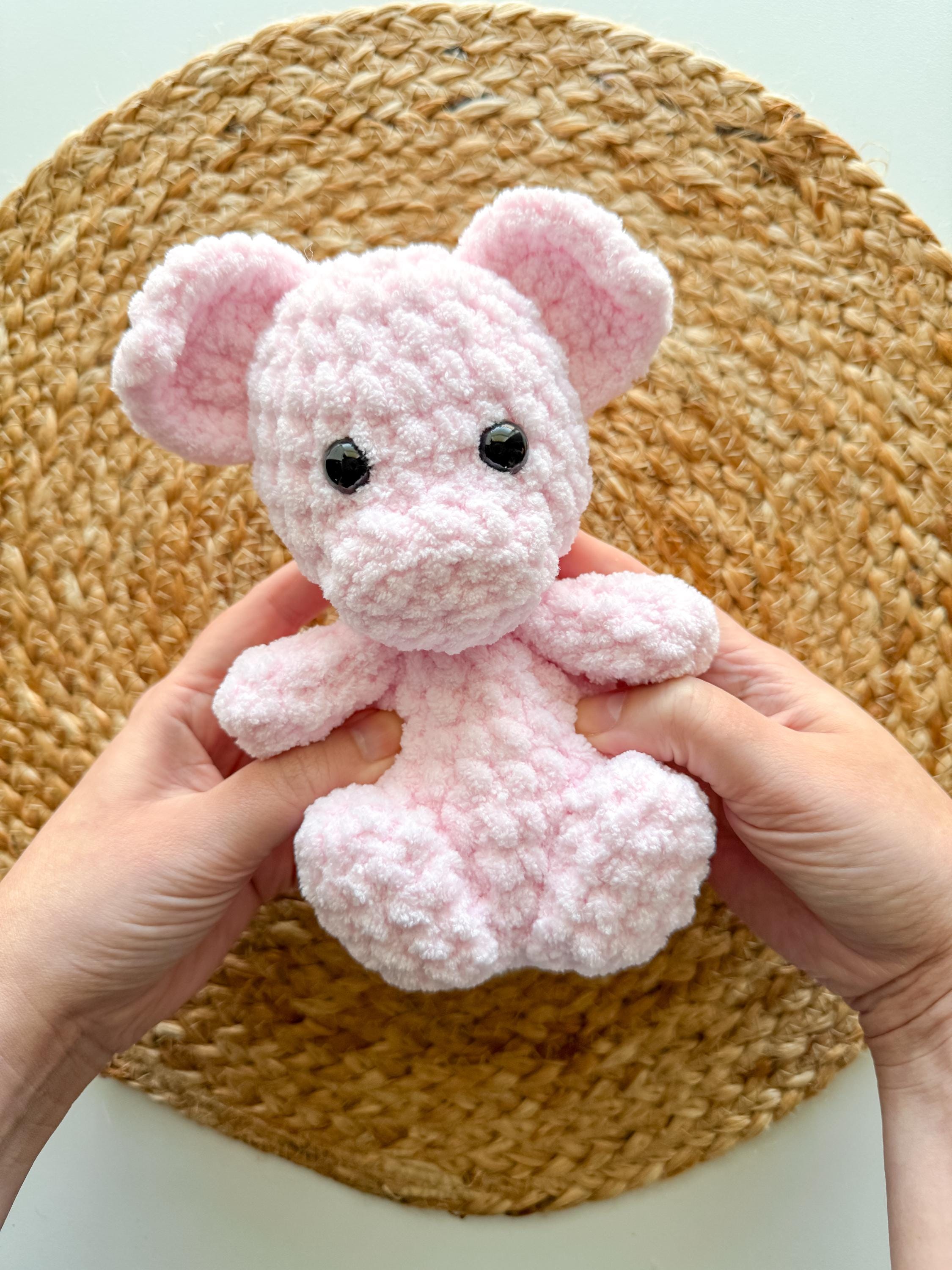 39 Pig Crochet Patterns: Create Adorable Piggy Projects for All Ages! 37 Squishy Plush Pig Crochet Amigurumi