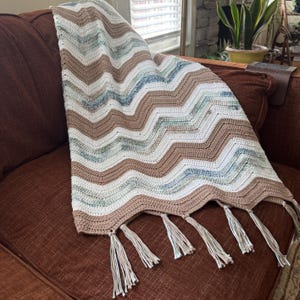 Chevron Ripple Crochet Blanket Pattern PDF | 6 Sizes Beginner Afghan | Video Tutorial | Instant Download