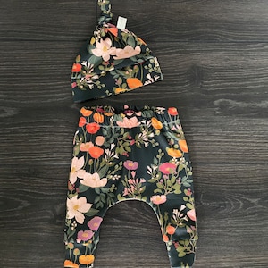 Baby outfit / organic baby clothes / baby girl outfit  / Baby harem pants / Baby gift set / Australian baby clothes / Poppy baby clothes