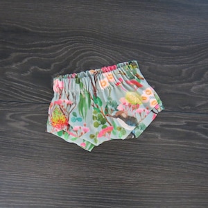 Australian baby clothes  / Baby shorties / Baby bummies /  baby clothes / Floral baby clothes / organic baby clothes / Australian baby gift