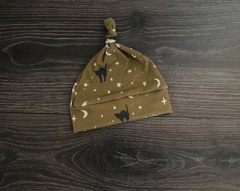 Organic Baby Top Knot Beanie: Black Cats, Moon & Stars