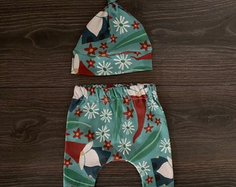Christmas Baby Outfit: Gnome Harem Pants & Knot Hat Set