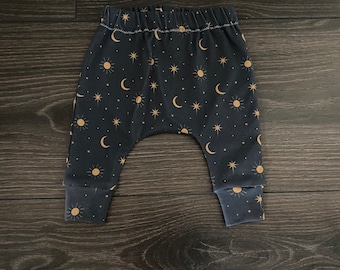 Pantalones orgánicos para bebé: Pantalones harem Luna Celestial y Estrellas