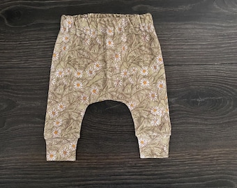 Ropa orgánica para bebés: Pantalones harem Sage Daisy
