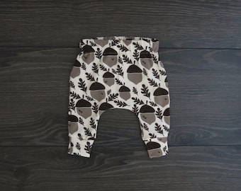 Pantalones orgánicos para bebé: Pantalones harem color bellota moca