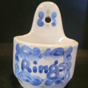 vintage Mary Alice Hadley ( m.a. Hadley) rings holder.