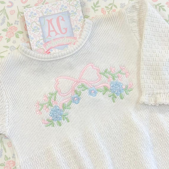 Preppy floral bow grandmillennial embroidery design, digital embroidery designs, instant download, coquette bow floral design