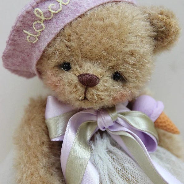 Vivian - Künstler Teddybär - Klassischer Teddy mit Zubehör