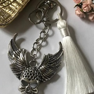 Winged Skull Keychain with Tassel, Gift for Skull Lover, Kawaii Skull Charm, Winged Skull Jewelry Gift
