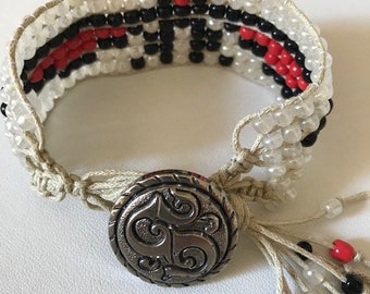 Bracelet aigle, manchette perles aigle