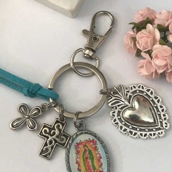 Porte-clés ex voto, porte clés croix coeur sacré, porte clé vierge de la guadeloupe, breloque vierge miraculeuse, cadeau cérémonie croix