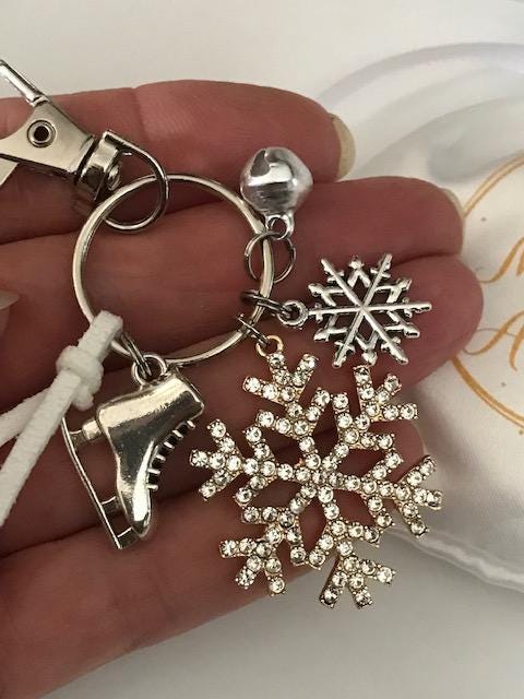 Portachiavi Invernale Con Pattino Da Ghiaccio E Fiocco Di Neve - Regalo Originale In Acciaio Per Donne, Amiche E Colleghe