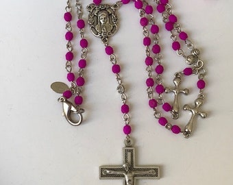 necklace necklace rosary cross virgin pearls purple color