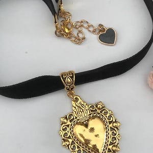 Choker ex voto, sacred heart necklace, golden heart charm, gift for mom choker, gift for woman sacred heart, handmade ex voto.