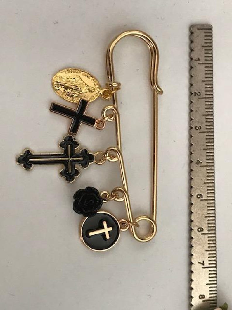 Broche métal Croix Templiers ⚔️ Boutique Épées