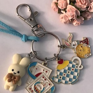 Porte clés lapins, cadeau pour fille lapins, porte clés carte jeu lapin, cadeau pour femme breloque kawaii, pendentifs lapins mignons