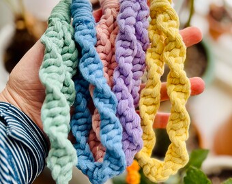 Handmade pastel macrame wristlet,  pastel macrame keychain, pastel macrame key fob, boho keychain, macrame gift for new driver