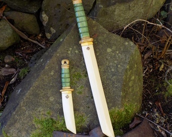 NINJA-TO/ Wood toy sword and dagger set/ green wrap