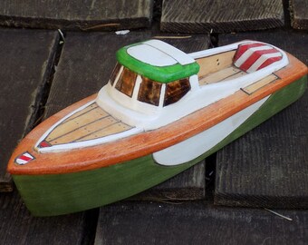 NELL/ Hand made wood toy boat/green and white