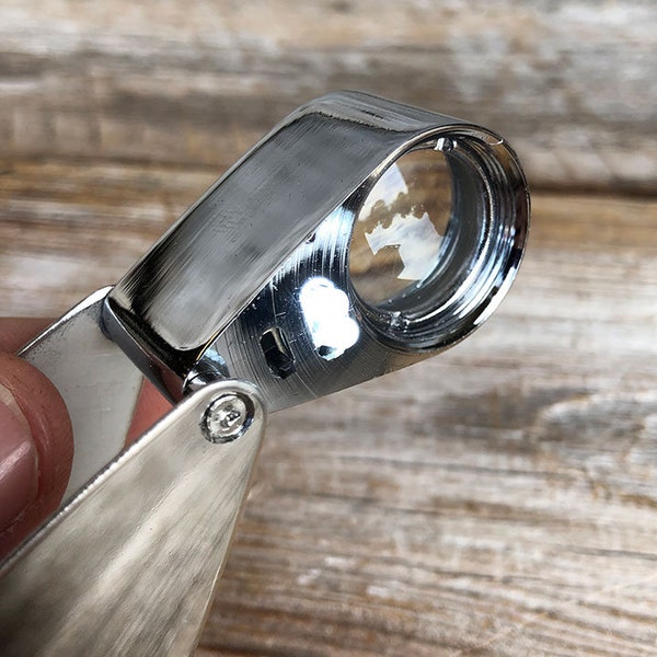 Jewelers' Loupe 20x Magnification with LED Light (EL9608)