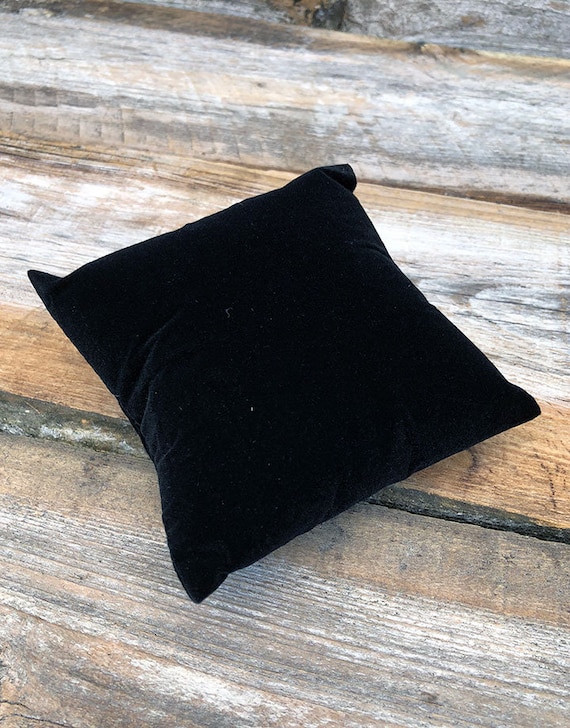 Black Value Velvet Pillow for Watches or Bracelets 4"x4" (Pkg of 5) (DIS1120)