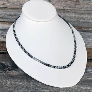 Leatherette Necklace Bust Low Profile (DCH6711)