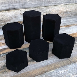 Juego de 6 soportes elevadores de terciopelo negro, de 3,2 cm a 15,9 cm de altura (DIS1513)