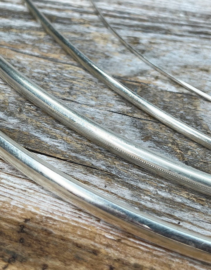 Stretching Bezel Wire for Cabochons 