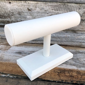 Bracelet Bar White Leatherette 7-1/2&quot; wide x 4-7/8&quot; high (DBR6190)