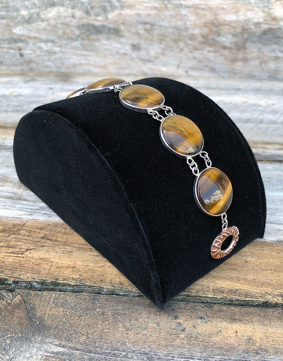 Black velvet bracelet deals