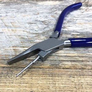 JEWEL TOOL 5 (12.7 cm) Stainless Steel Bent Nose Pliers | Precision Curved  Tips | Perfect for Intricate Jewelry Work