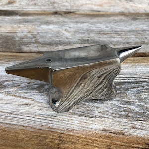 Steel Economy Horn Shaped Anvil (12.303)