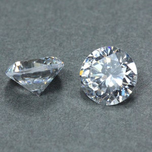 Cubic Zirconia Round 6.5mm &quot;AAA quality&quot; (Pkg of 2)  (CZRD6.5)