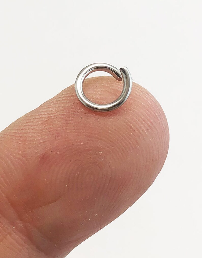 Stainless Steel Jump Ring Pre-open 16ga 8mm ID 904L-8051 Pkg of 100