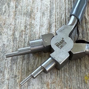 Multi-Sized Looping Pliers by Beadsmith  (PL9360)